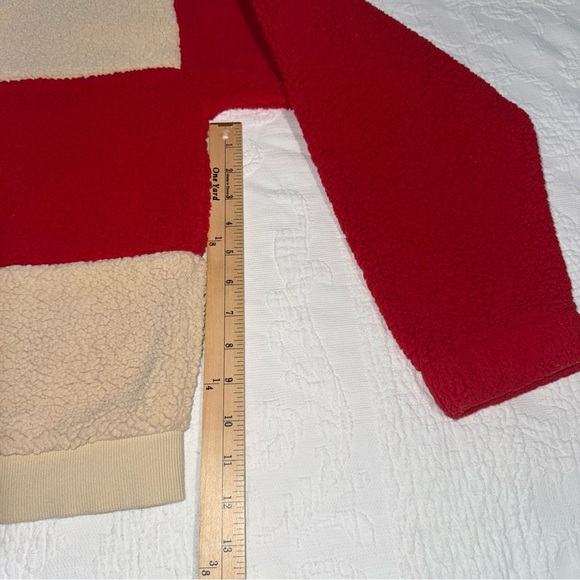 Fila Woman's Pullover Sweater Red & Beige / Tan Sherpa Size Medium Quarter Zip - Picture 10 of 11